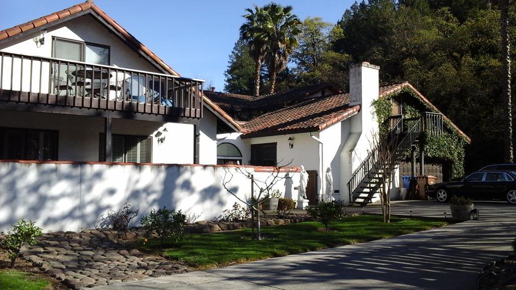 Spanish Villa Inn St. Helena Exterior photo