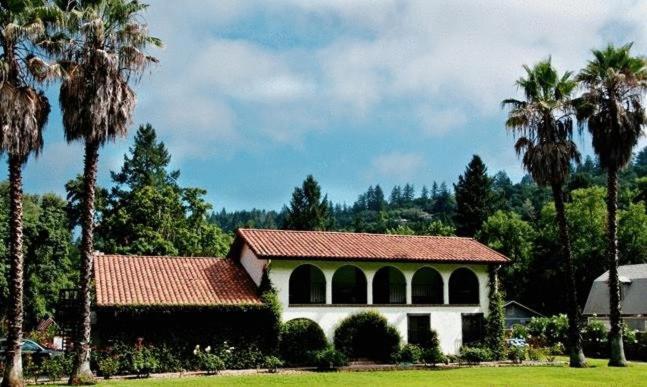 Spanish Villa Inn St. Helena Exterior photo